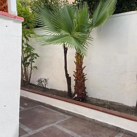 Villino Marpi Fronte Spiaggia Prázdninový dům